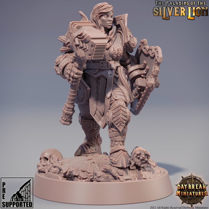 Paladin | Female Paladin | Miniature | Heavy Armor | Dungeons and Dragons | 28mm Scale | 32mm scale | Pathfinder | D&amp;D |
