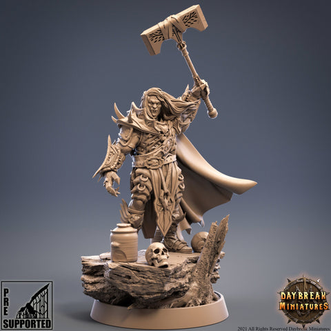 Vampire Blood Knight on foot | 28mm, 32mm, 75mm Scale Resin Miniature | Dungeons and Dragons | Pathfinder | Strahd | Age of Sigmar |