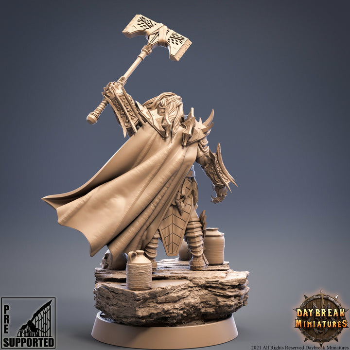 Vampire Blood Knight on foot | 28mm, 32mm, 75mm Scale Resin Miniature | Dungeons and Dragons | Pathfinder | Strahd | Age of Sigmar |