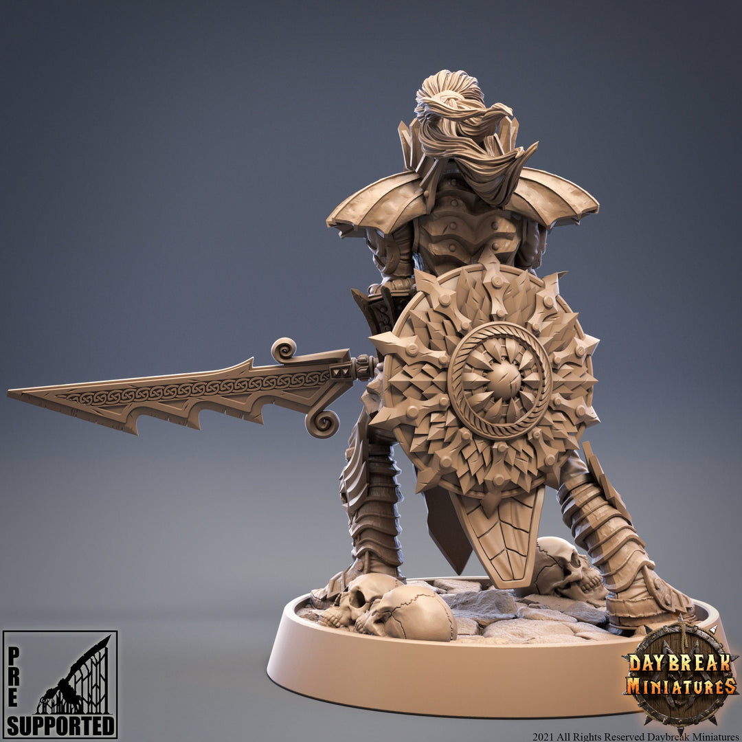 Female Vampire Duchess Warrior | 28mm, 32mm, 75mm Scale | Dungeons and Dragons | Pathfinder | Strahd |