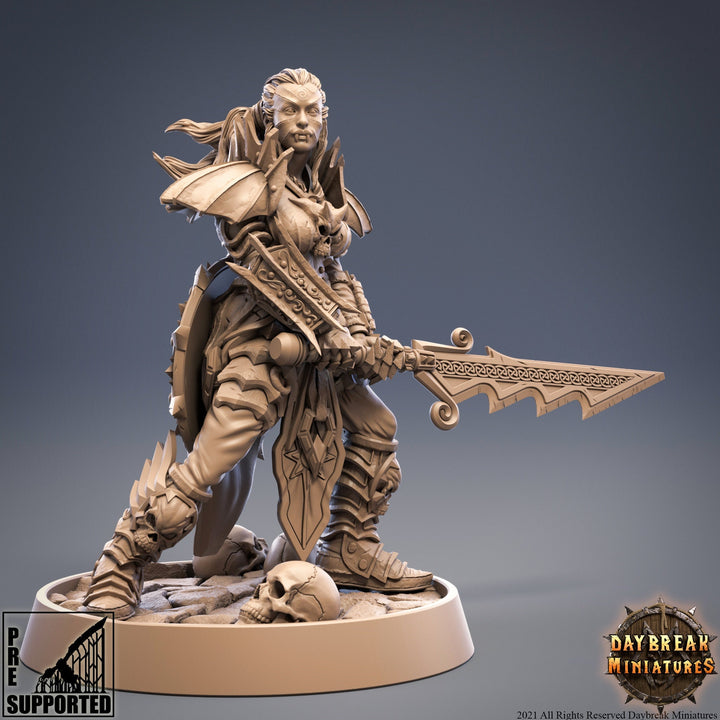 Female Vampire Duchess Warrior | 28mm, 32mm, 75mm Scale | Dungeons and Dragons | Pathfinder | Strahd |