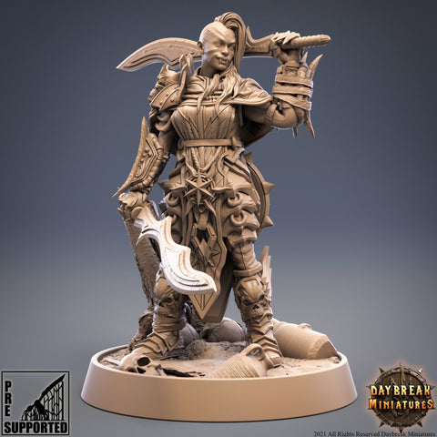 Female Vampire Warrior 2 weapon style | 28mm, 32mm, 75mm Scale | Dungeons and Dragons | Pathfinder | Strahd |
