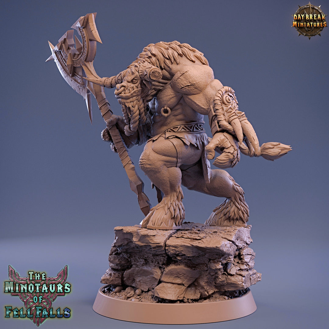 Minotaur Warrior War Chief | Scales: 28mm | 32mm | 75mm | D&amp;D 5e Megaboss | Dungeons and Dragons | Pathfinder | Daybreak Miniatures