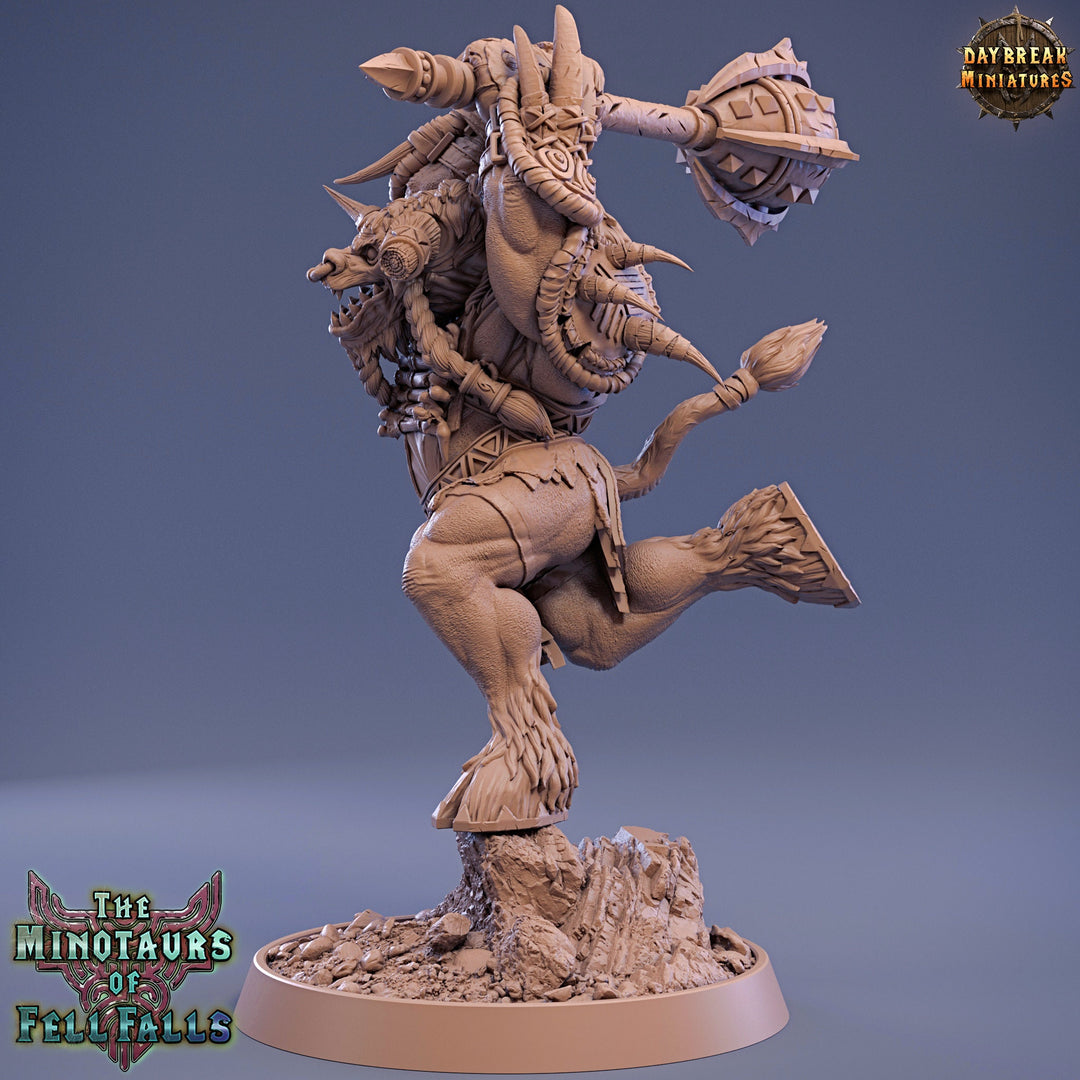 Minotaur Warrior War Chief | Scales: 28mm | 32mm | 75mm | D&amp;D 5e Megaboss | Dungeons and Dragons | Pathfinder | Daybreak Miniatures