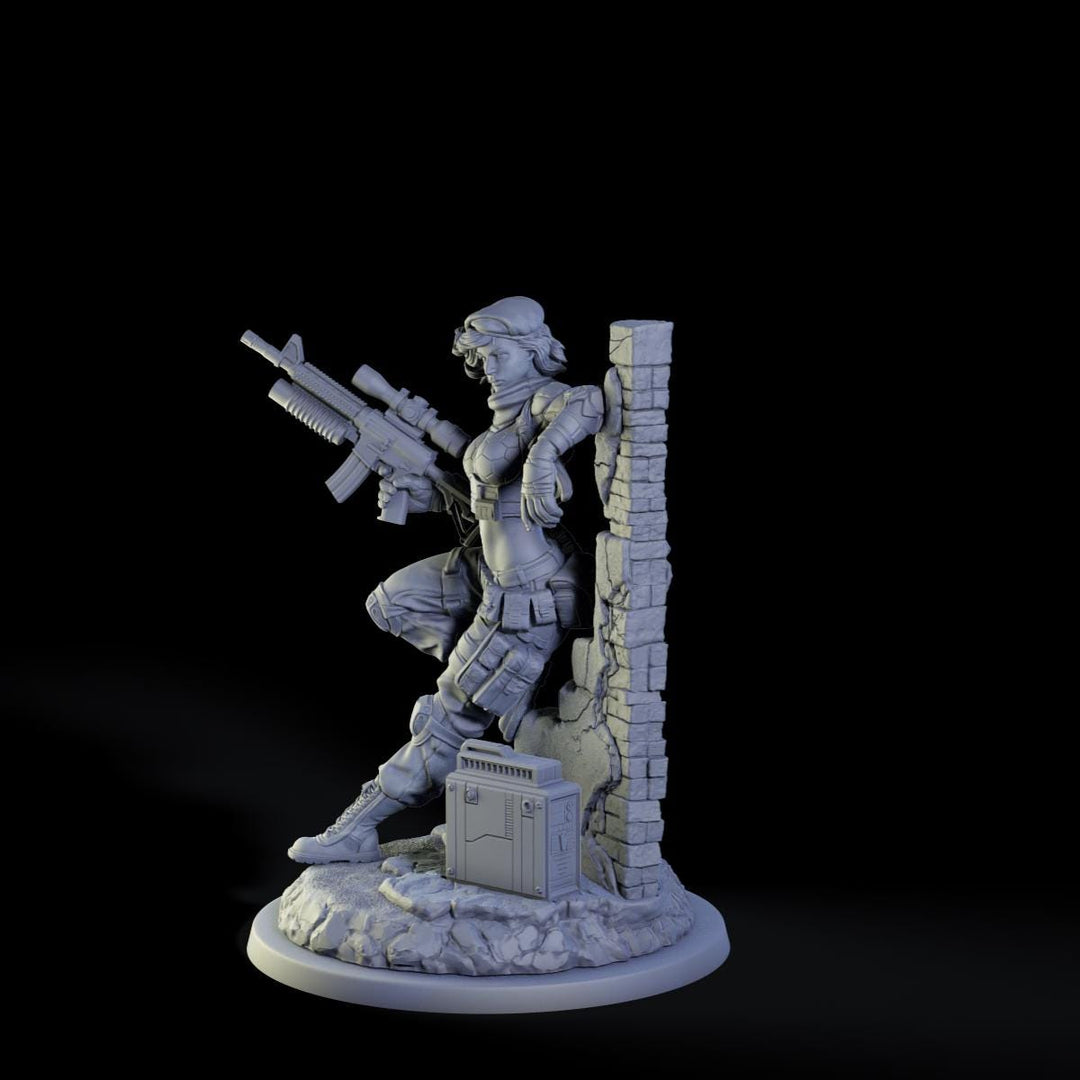 Female Sci-Fi Warrior Soldier, PC NPC Unpainted Resin Miniature | NSFW Topless &amp; Nude versions | 28mm, 32mm,54mm, 75mm, 100mm Scales |DnD 5e
