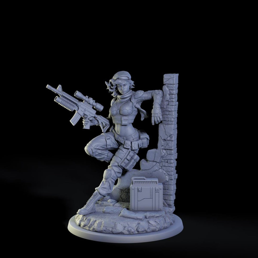 Female Sci-Fi Warrior Soldier, PC NPC Unpainted Resin Miniature | NSFW Topless &amp; Nude versions | 28mm, 32mm,54mm, 75mm, 100mm Scales |DnD 5e