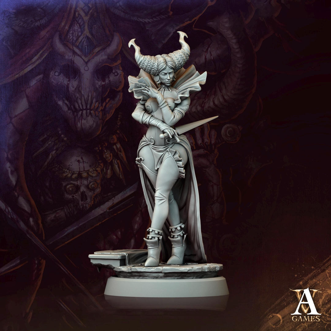 Female Rogue, Thief, Assassin, Arcane Trickster | 28mm,32mm,54mm,75mm,100mm Scale | Dungeons and Dragons Miniature Figurine D&D 5e Gift idea