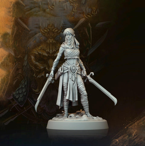 Female Rogue, Assassin, Fighter Unpainted Miniature | 5 Sizes/Scales| Pathfinder | D&D Mini