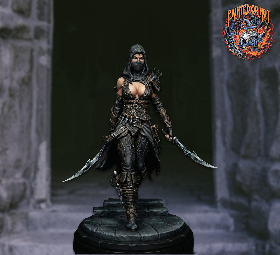 Female Rogue with Daggers, PaintedOrNot Original Design Unpainted Mini | 5 Sizes /Scales
