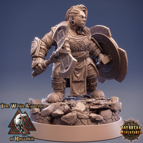 Female Dwarf Fighter | Dungeons and Dragons | 28mm,32mm,75mm Scales | Pathfinder Mini for Painting | Daybreak Miniatures