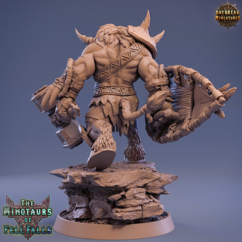Minotaur Warrior War Chief | Scales: 28mm | 32mm | 75mm | D&D 5e Megaboss | Dungeons and Dragons | Pathfinder | Daybreak Miniatures