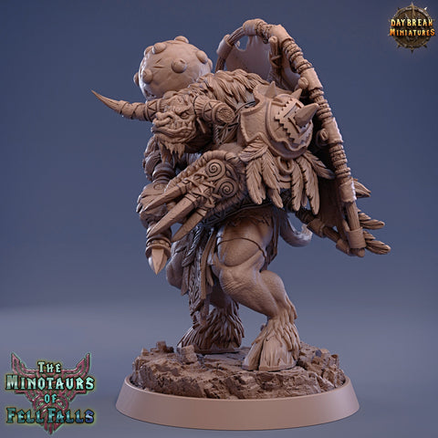 Minotaur Warrior War Chief | Scales: 28mm | 32mm | 75mm | D&D 5e Megaboss Beastmen| Dungeons and Dragons | Pathfinder | Daybreak Miniatures