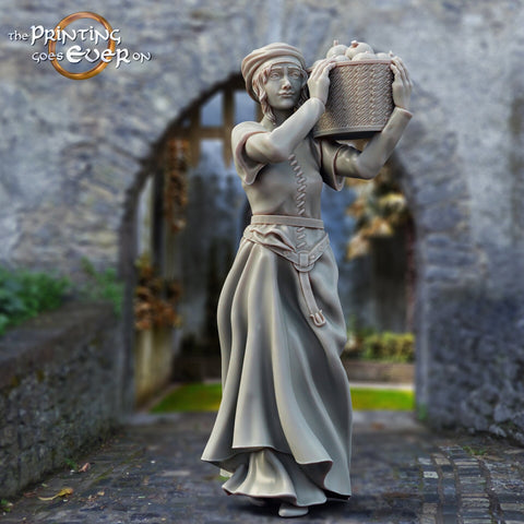 Female Commoner Peasant Resin Miniature | Available in 28mm, 32mm,54mm,75mm,100mm Scales | Pathfinder Figure DnD | Figurine unpainted |